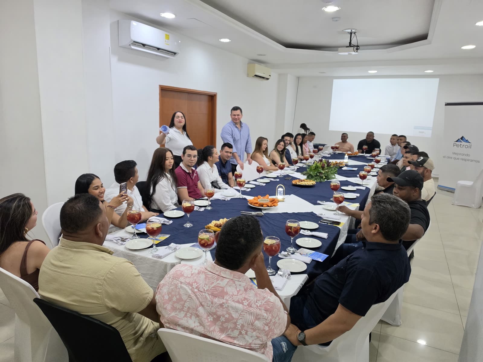 Cena de graduados y homenaje al esfuerzo.